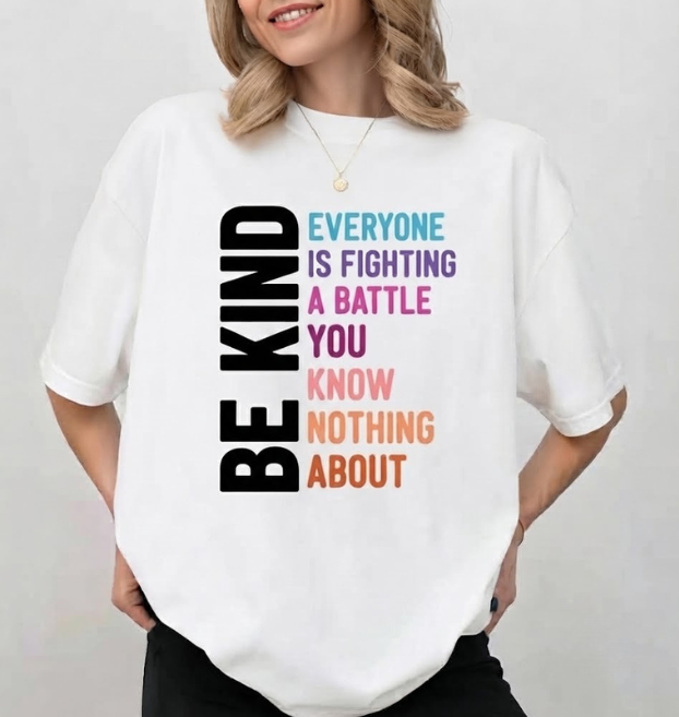 Women's "Be Kind" T-Shirt – Casual Crew Neck Inspirational Quote Graphic Tee, Loose Short Sleeve All-Season Top